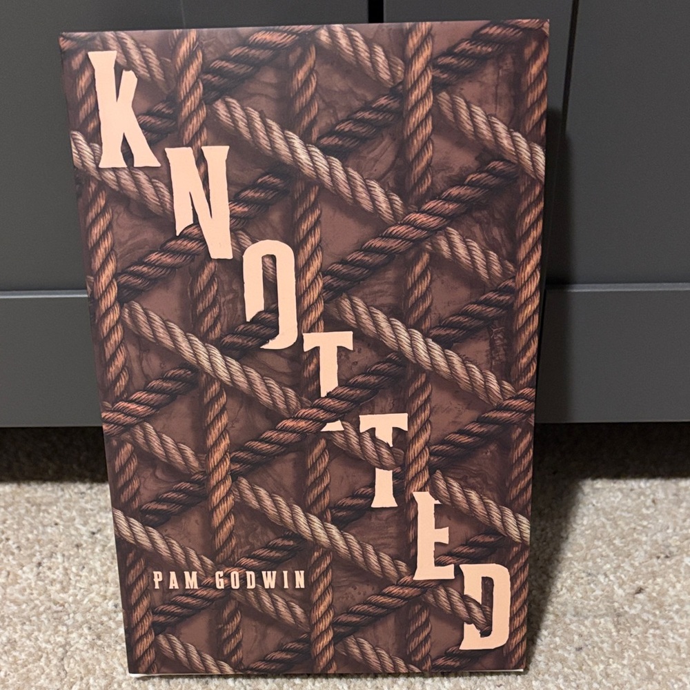 Pam Godwin, Knotted, Luxe Special Edition